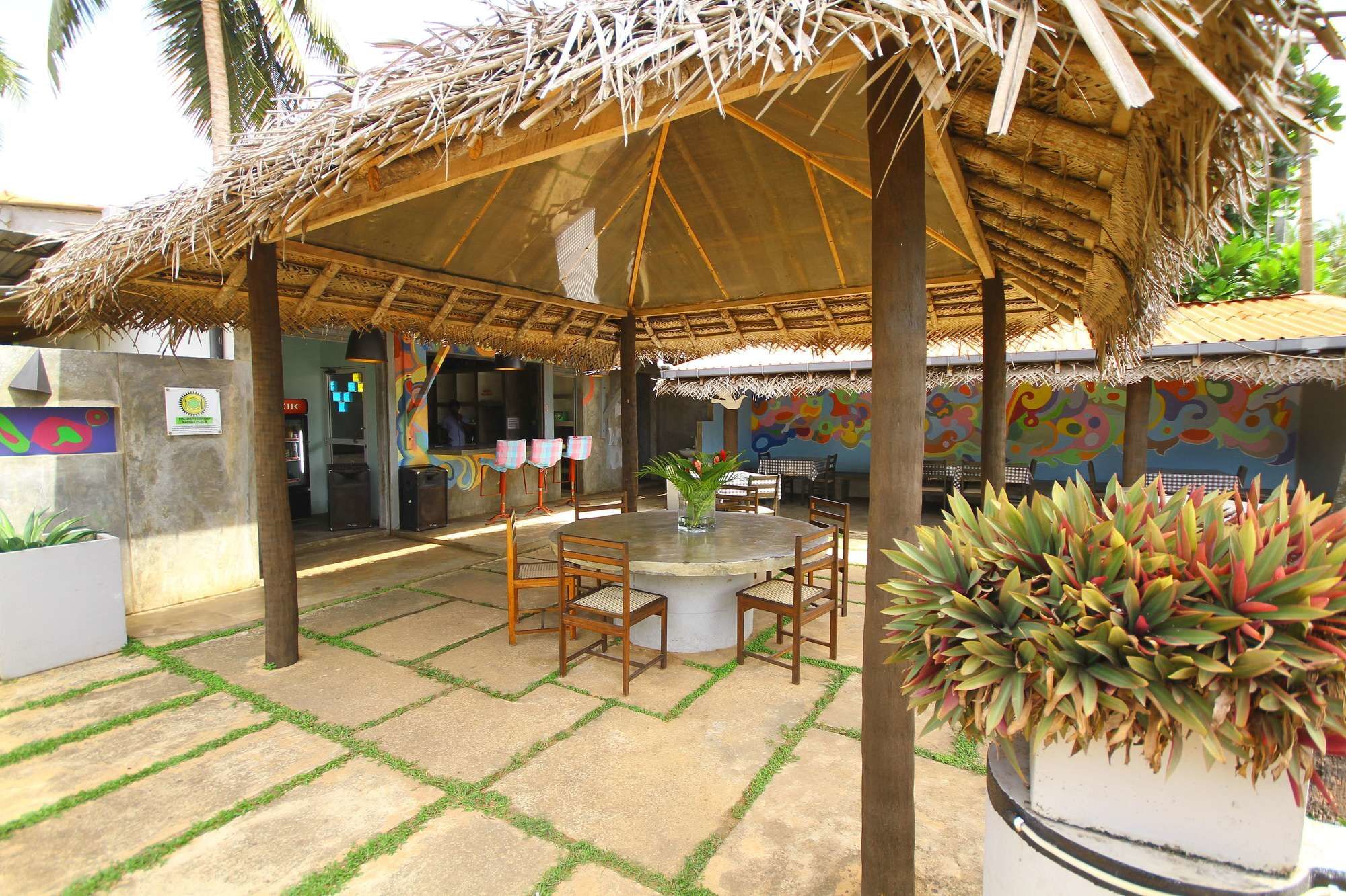 The Caribbean Gate Resort & Cafe Unawatuna Ngoại thất bức ảnh